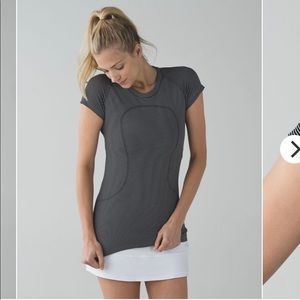 Lululemon Swiftly Tech Short Sleeve Crew Size 6